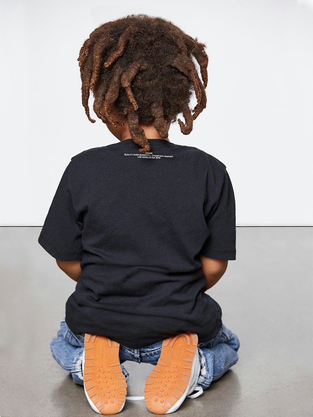 shirt back view alt:fit2